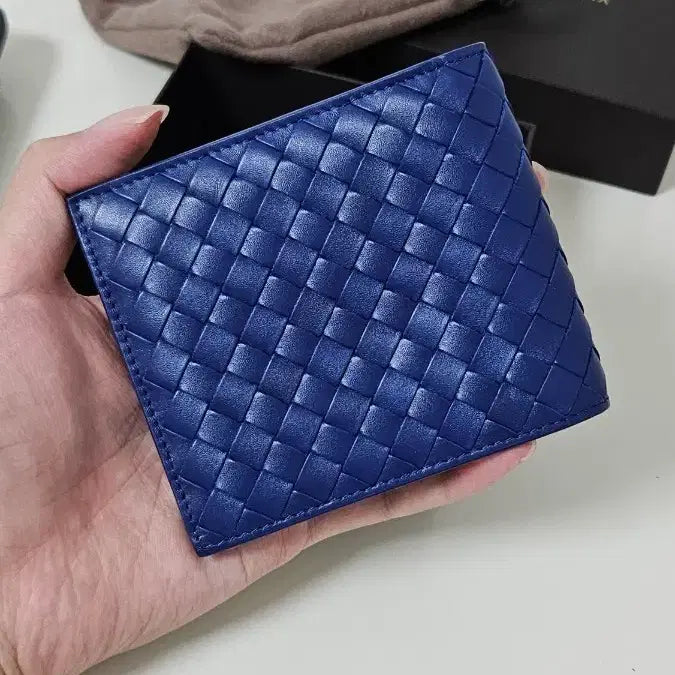 [BUNJANG] Bottega Veneta Bi-fold Wallet Blue / [새 정품] 보테가 베네타 지갑 블루