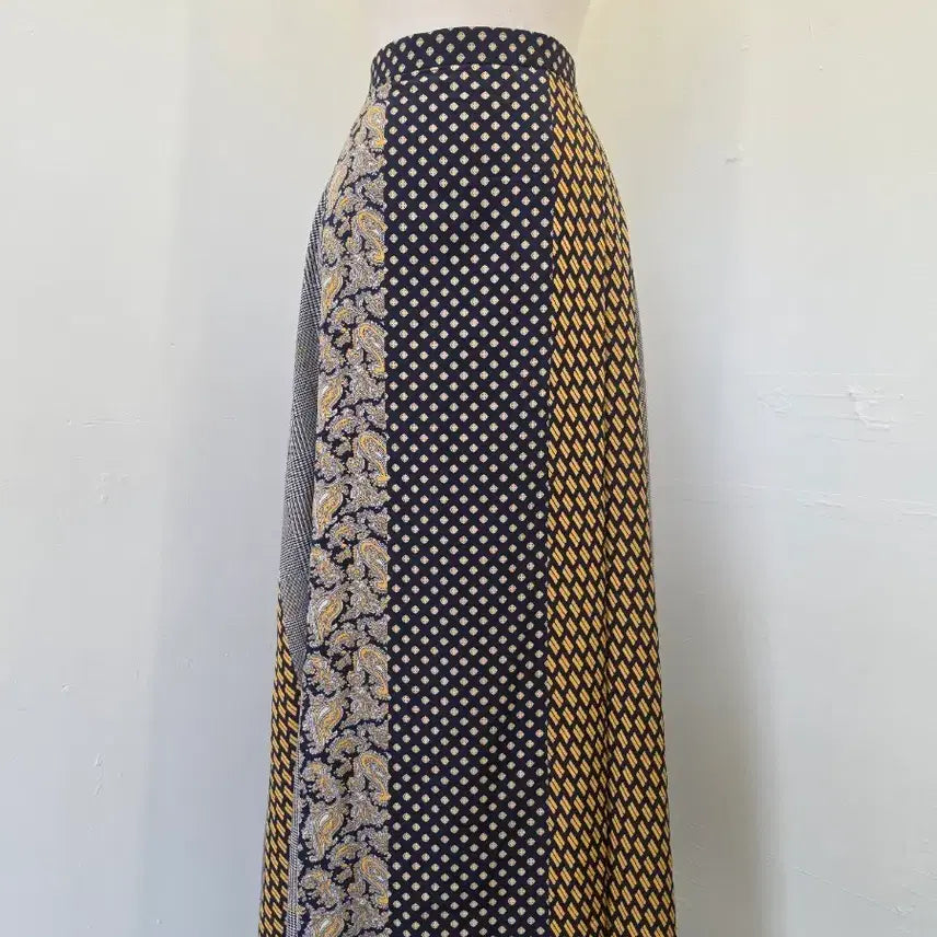 [BUNJANG] Patchwork Style Pattern Long Skirt / 패치워크 스타일 패턴 롱 스커트