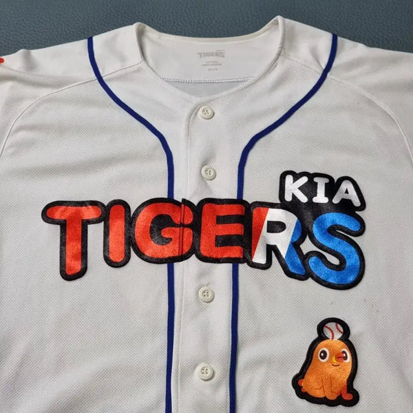 [BUNJANG] Kia Tigers Bread Barber Shop Uniform #90 Yoon Young-chul / 기아 타이거즈 브레드 이발소 유니폼 90 윤영철
