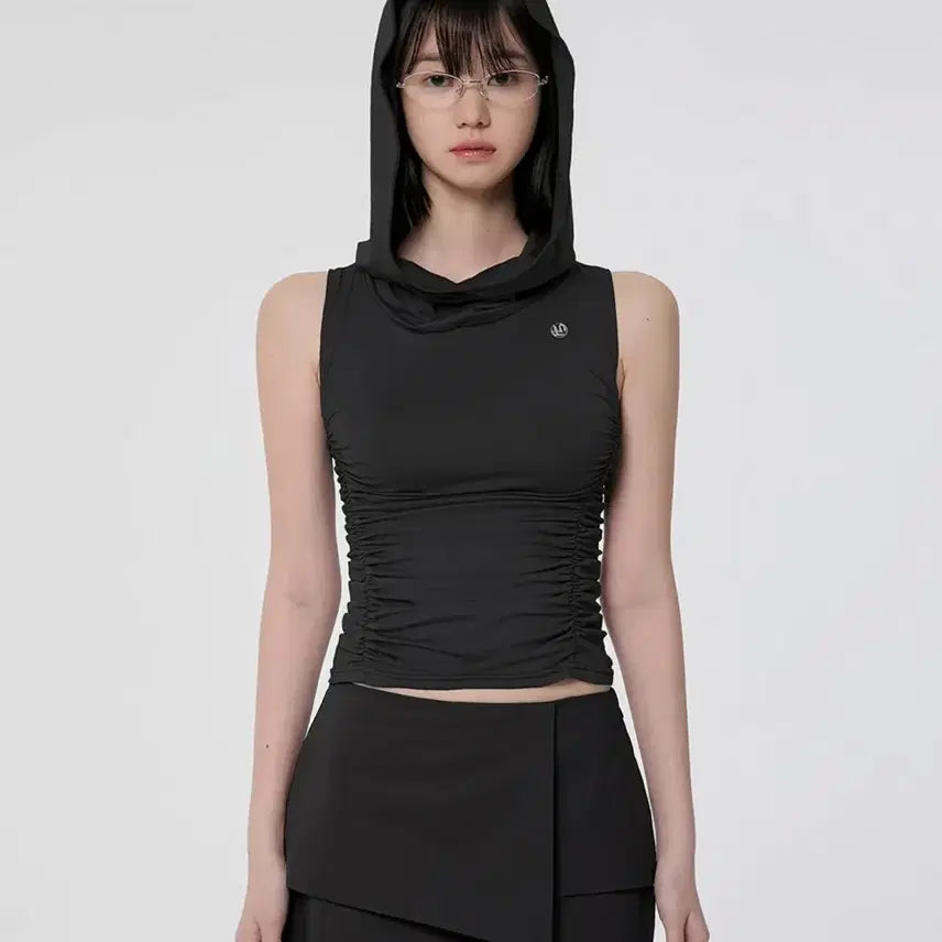 [BUNJANG] Flare Up Hooded High Neck Sleeveless Top / 플레어업 Hooded High Neck Sleeveless 후드넥슬리브