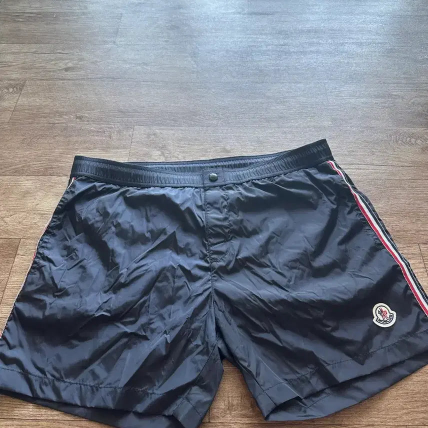 [BUNJANG] Moncler 3-Stripe Swim Shorts XL / 몽클레어 3선 스윔 쇼츠 xl