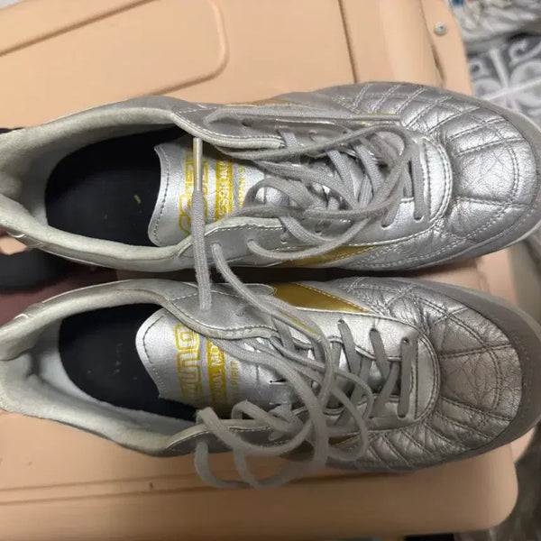 [BUNJANG] Mizuno Sala Japan TF Futsal Shoes Size 245 / 미즈노 살라 재팬 tf 풋살화 245