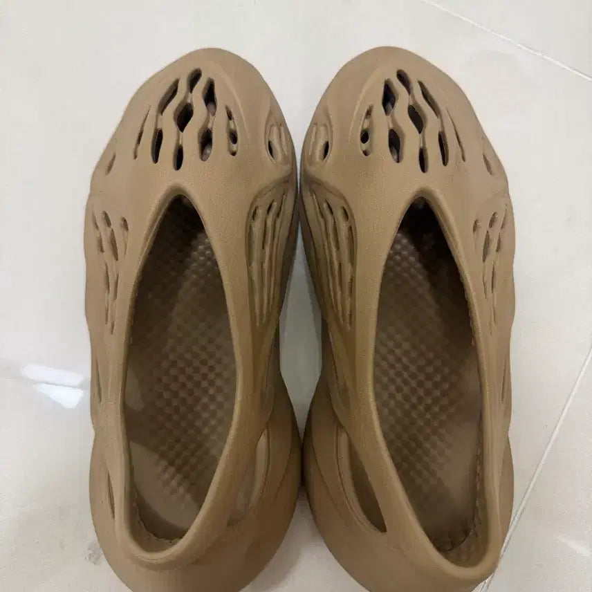 [BUNJANG] Adidas Yeezy Foam Runner Clay Taupe / [275]아디다스 이지 폼 러너 클레이 토프