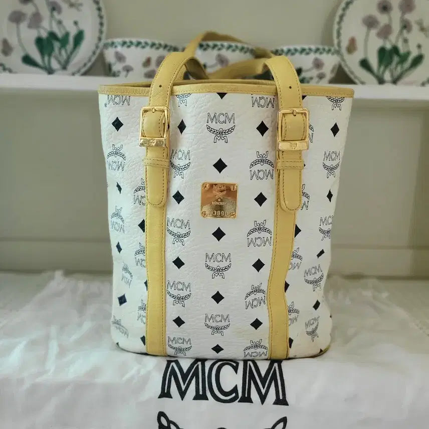 [BUNJANG] MCM Shoulder Bag / 정품 엠씨엠 숄더백 +보증서