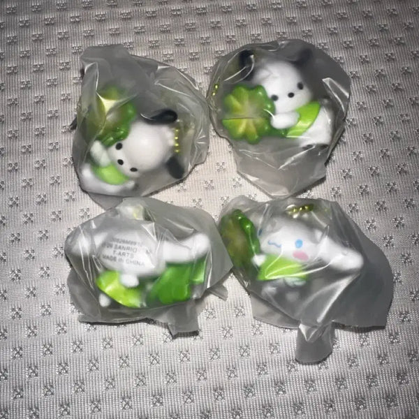 [BUNJANG] Pochacco & Cinnamoroll Four-Leaf Clover Keychain Set / 포챠코, 시나모롤 네잎클로버 키링 (개당 5000)