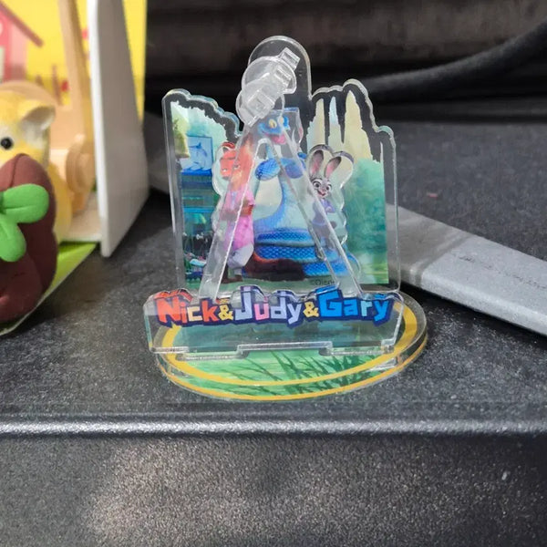 [BUNJANG] Kinder Joy Zootopia Nick, Judy, Gary Acrylic Standee & Gazelle Hologram Sticker Set / 킨더조이 주토피아 닉 주디 개리 아크릴, 스티커