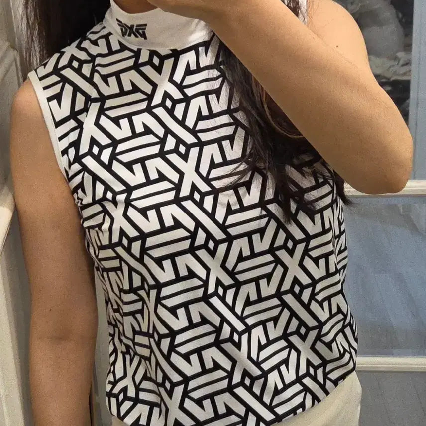 [BUNJANG] PXG Golf Wear Sleeveless Top Size L / PXG 골프웨어 민소매 상의  L사이즈