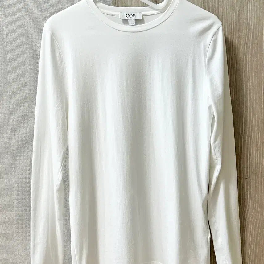 [BUNJANG] COS Slim Lightweight Long Sleeve Top White / COS 코스 슬림 라이트웨이트 롱 슬리브 탑 화이트