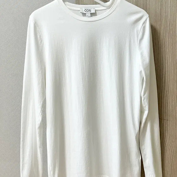 [BUNJANG] COS Slim Lightweight Long Sleeve Top White / COS 코스 슬림 라이트웨이트 롱 슬리브 탑 화이트