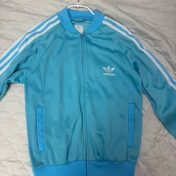[BUNJANG] Adidas Light Blue Jersey / 아디다스 연하늘 져지