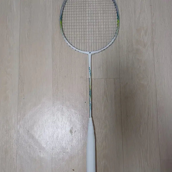 [BUNJANG] Yonex Nanospeed 555 Badminton Racket / 나노플레어 555 거트 그립 모두 교체