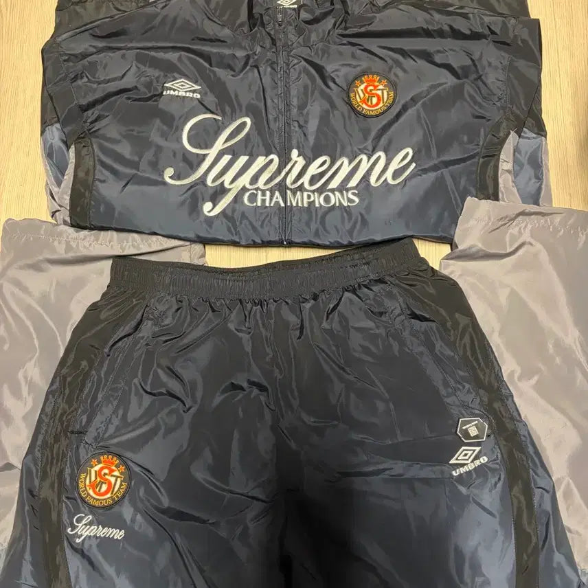 [BUNJANG] Supreme x Umbro Gradient Track Pants / 슈프림 x 엄브로 그라디언트 트랙 바지