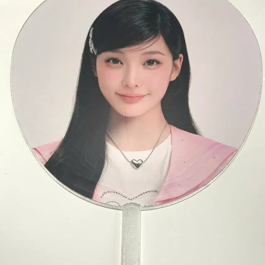 [BUNJANG] ILLIT IROHA Glitter Day Japan Uchiwa / 아일릿 이로하 글리터데이 재팬 우치와 양도
