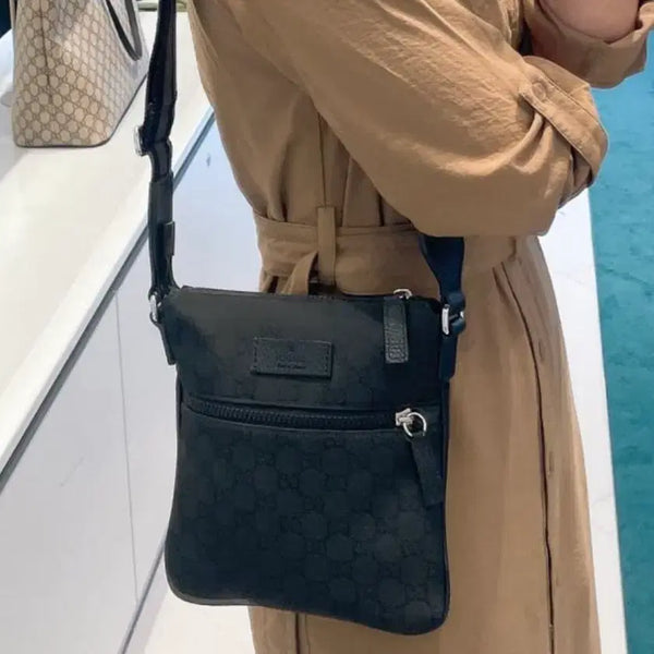 [BUNJANG] Gucci GG Canvas Messenger Bag Crossbody / 구찌 가방 GG캔버스 메신저백 크로스백 (정품)