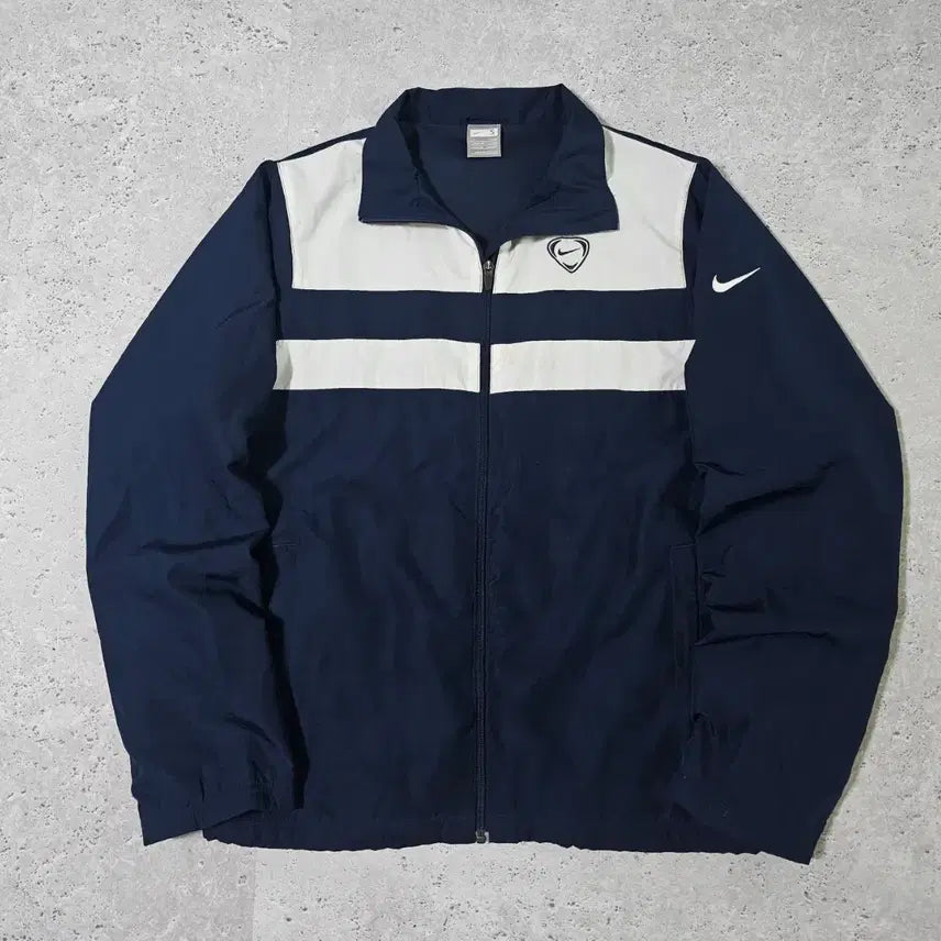 [BUNJANG] Nike Colorblock Windbreaker Navy Swoosh Jacket / 코르티스 맛 나이키 배색 바람막이 네이비 스우시 자켓