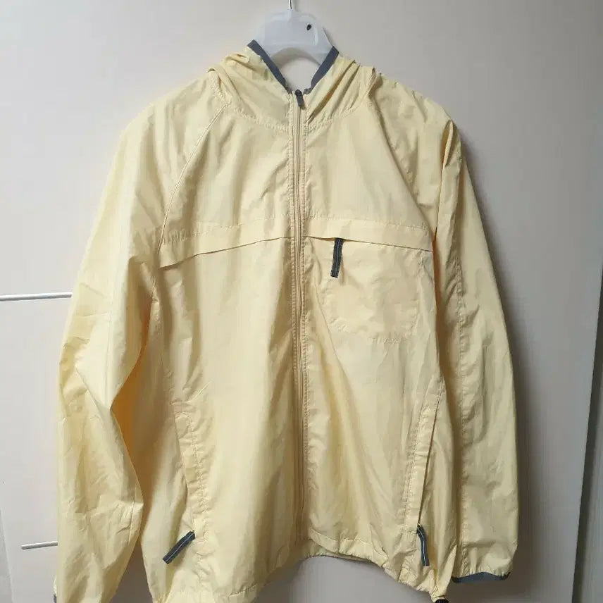 [BUNJANG] Nike Women's Windbreaker Yellow M / 나이키 여성 바람막이 옐로우 M