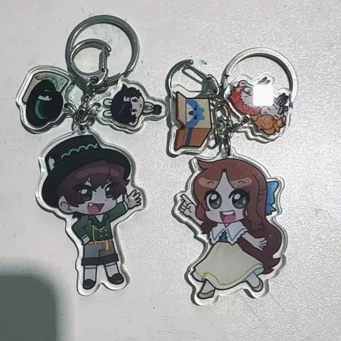 [BUNJANG] Pixelie Golden Spoon Young Lady & Young Master Acrylic Keyring / 픽셀리 금수저 아가씨 도련님 아크릴 키링