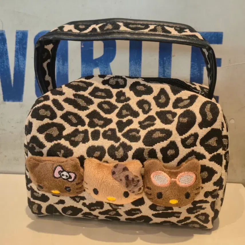 [BUNJANG] Hello Kitty Leopard Print Pouch / 키티 레오파드 무늬 파우치
