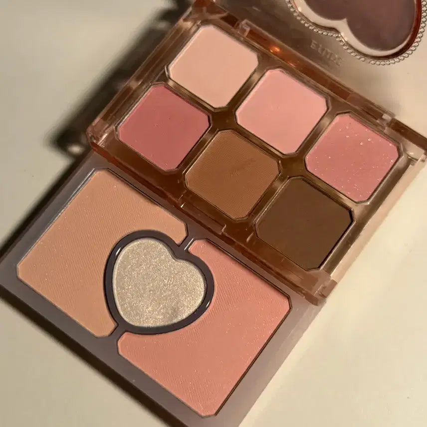 [BUNJANG] Etude House Lucifer's Coral Academy Eyeshadow Palette / 에뛰드 코랄학계의 루시퍼의 등장이라 섀도우 판매 양도 색조 봄웜여쿨올영덕