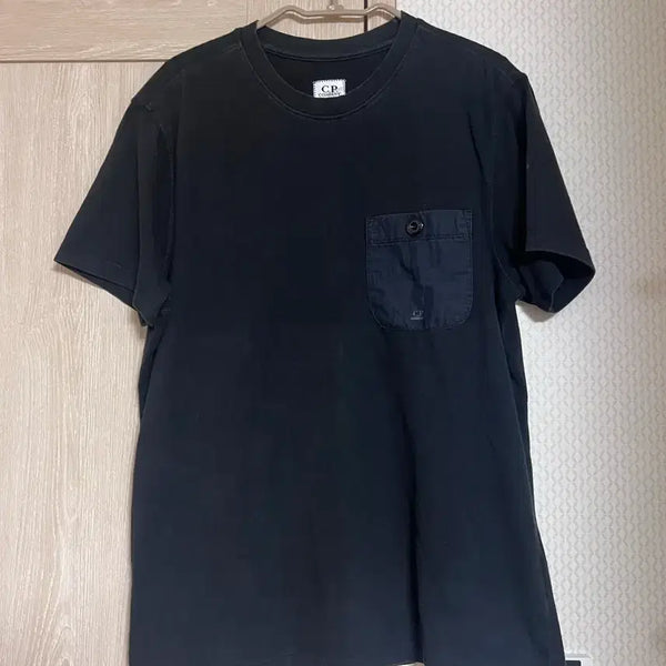 [BUNJANG] CP Company Black Pocket Back Logo Short Sleeve T-Shirt / Cp컴퍼니 씨피컴퍼니 블랙 포켓 백로고 반팔 티셔츠