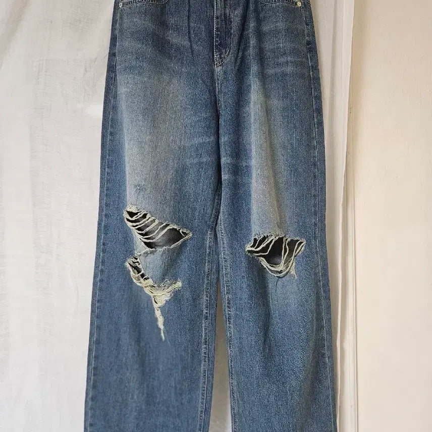 [BUNJANG] OOT Distressed Wide Denim Pants / OOT 데미지 와이드 데님 팬츠 새상품