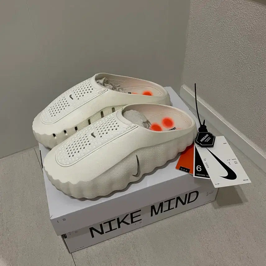 [BUNJANG] Nike Mind 001 Sail Sneakers / (실착2회/크림가22만)나이키 마인드 001 세일 230