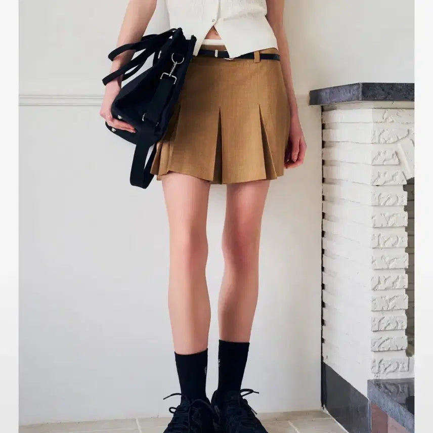 [BUNJANG] General Idea Low-Rise Pleated Mini Skirt Brown S / 제너럴 아이디어 로우라이즈 플리츠 미니 스커트 브라운 S