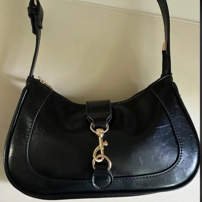 [BUNJANG] Black Faux Leather Shoulder Bag / 블랙 숄더백 인조가죽