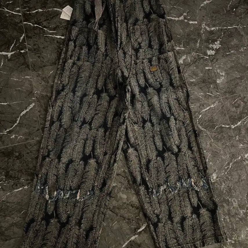 [BUNJANG] Capital Feather Pants / 캐피탈 페더 바지
