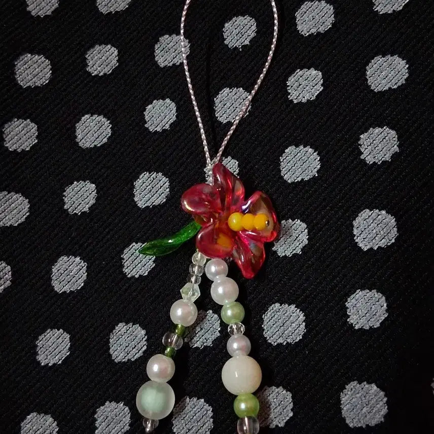 [BUNJANG] Hibiscus Summer Tanning Red Flower Bead Keychain Phone Strap / 히비스커스 여름 태닝 레드 꽃 비즈 키링 폰 스트랩