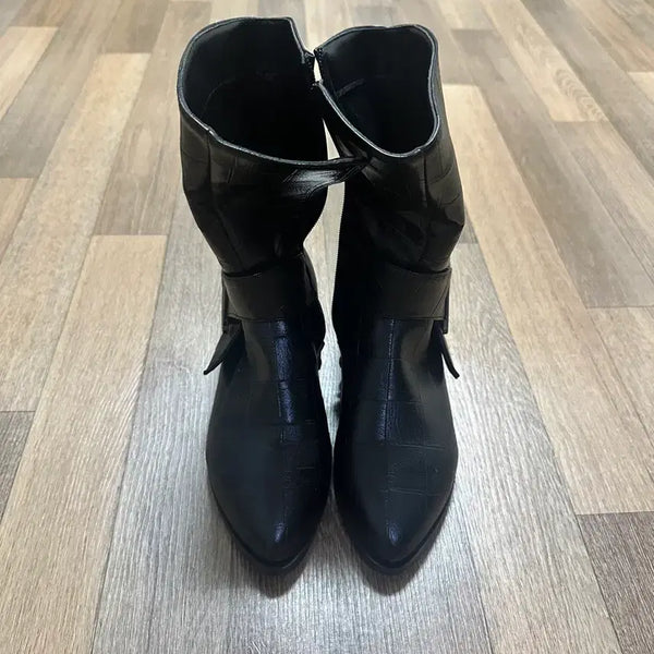 [BUNJANG] Black Boots Size 240 (New) / 240사이즈 블랙부츠(새상품)