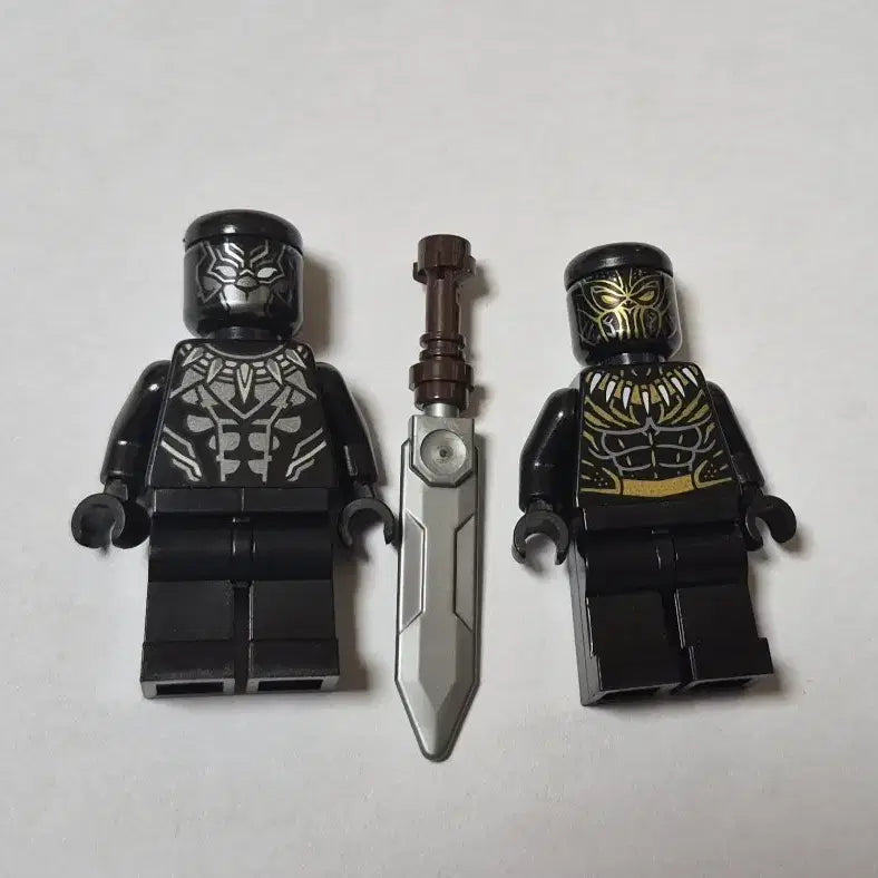[BUNJANG] LEGO Marvel Killmonger & Black Panther Bundle / 레고 마블 킬몽거 & 블랙팬서