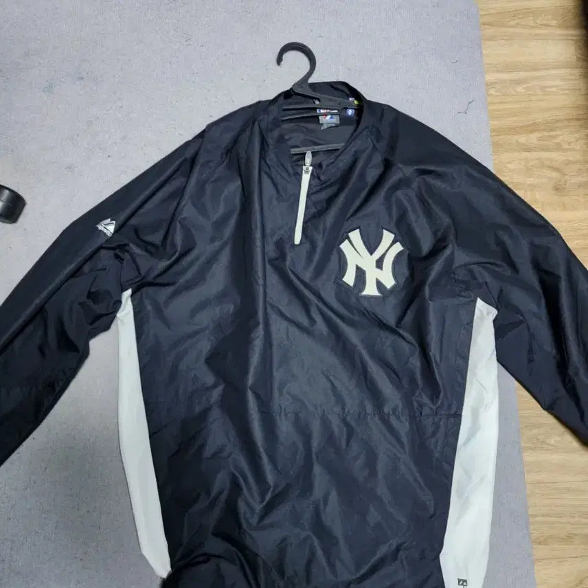 [BUNJANG] New York Yankees Windbreaker Jacket / 뉴욕 양키스 바람막이 자켓