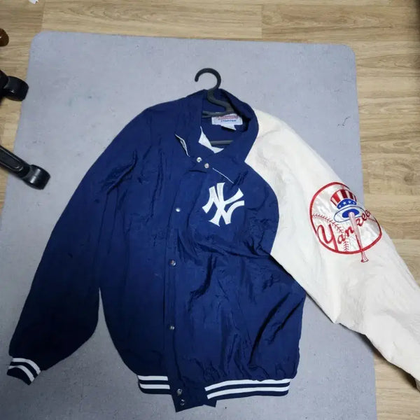 [BUNJANG] New York Yankees Stadium Baseball Jacket Navy/White / 뉴욕 양키스 스타디움 야구 자켓 네이비/화이트