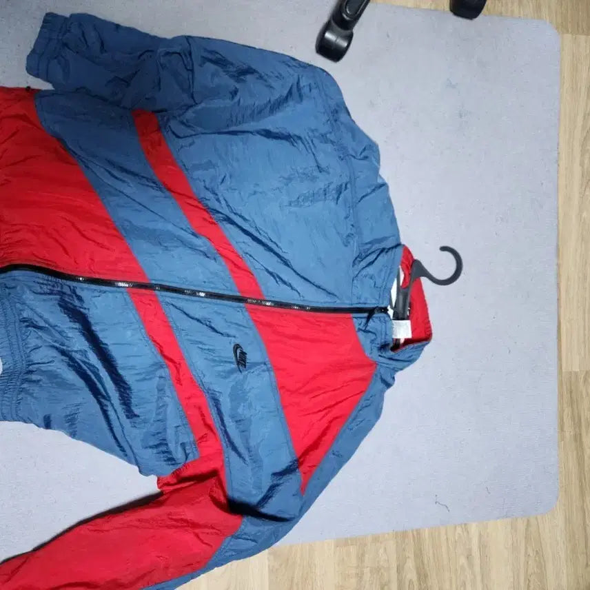 [BUNJANG] Nike Windbreaker Blue/Red / 나이키 바람막이 블루/레드