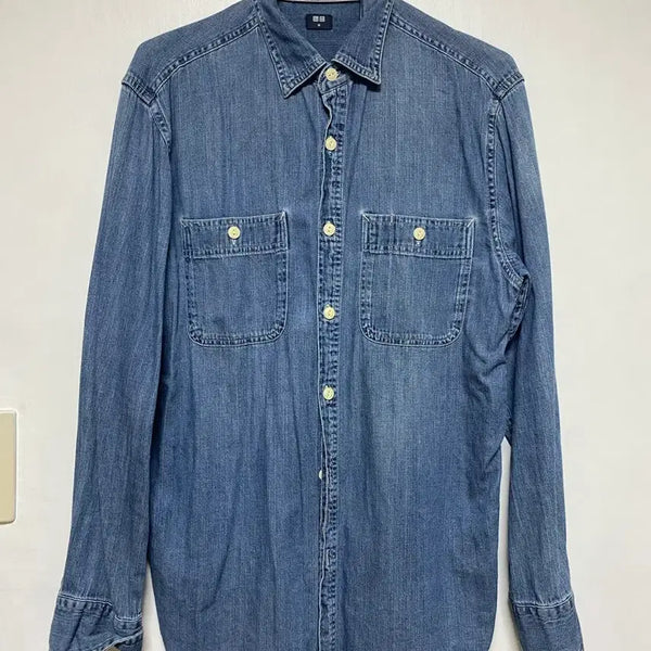 [BUNJANG] Uniqlo Work Shirt Medium Vintage Wash Denim / [UNIQLO] 유니클로 워크셔츠 M사이즈