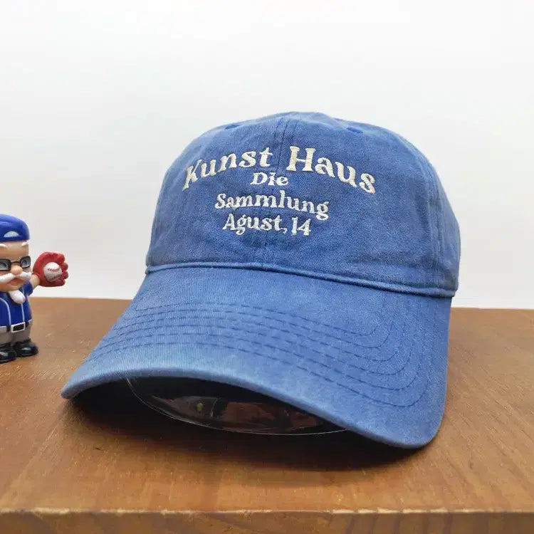 [BUNJANG] DUMARO Kunsthaus Lettering Embroidery Pigment Ball Cap - Blue / 두마로 쿤스트하우스 레터링 자수 피그먼트 볼캡 블루