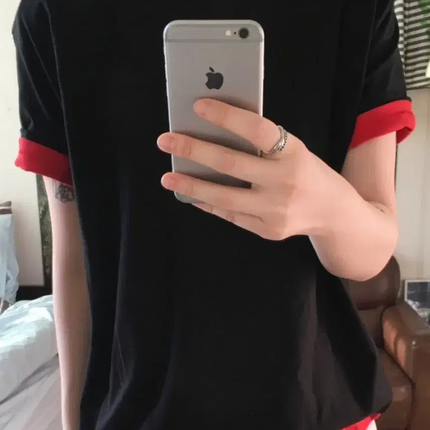 [BUNJANG] Layered Short Sleeve T-Shirt Set - Black & Red / (2장 세트) 레이어드 반팔 티셔츠 블랙 레드