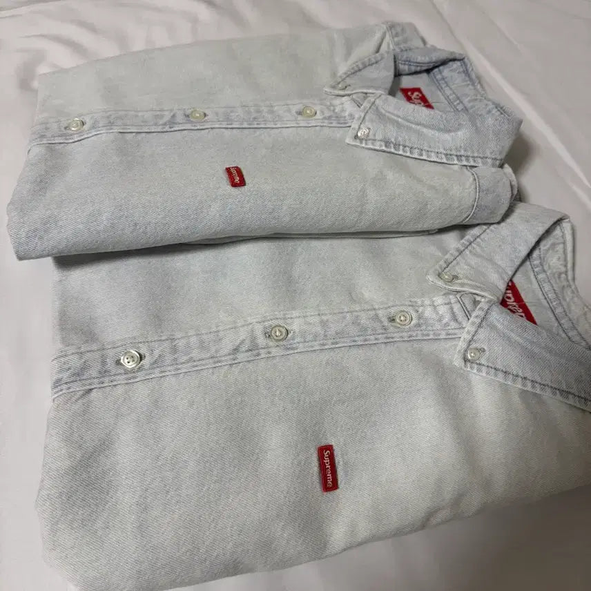 [BUNJANG] Supreme Small Logo Denim Shirt Light Blue M / 슈프림 스몰로고 데님 셔츠 라이트블루 M