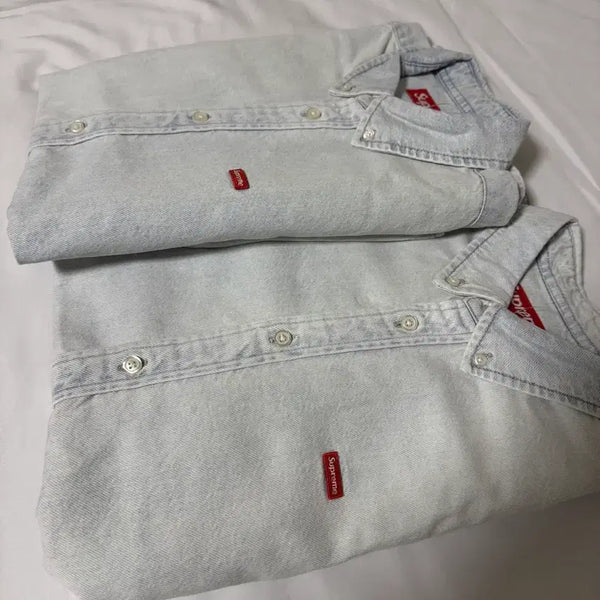 [BUNJANG] Supreme Small Logo Denim Shirt Light Blue M / 슈프림 스몰로고 데님 셔츠 라이트블루 M