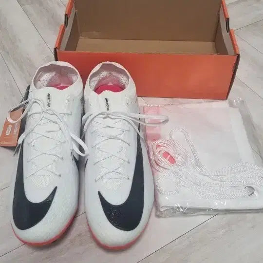 [BUNJANG] Nike Mercurial Football Boots Size 275mm / 축구화