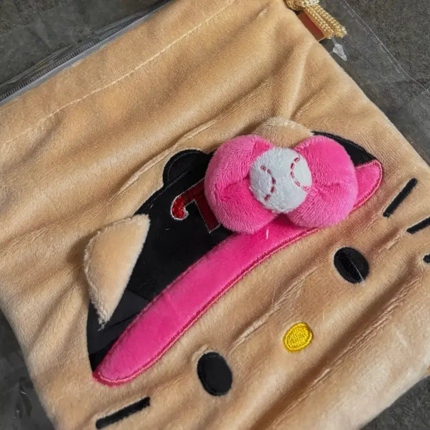 [BUNJANG] LG Twins Tanning Kitty Drawstring Pouch / 엘지트윈스 태닝키티 조리개파우치
