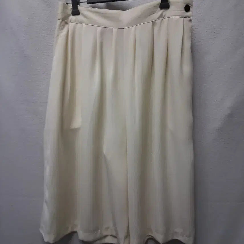 [BUNJANG] New Ivory Culottes Pants Size 30 / 새상품 시원한 치마바지30사이즈 개당
