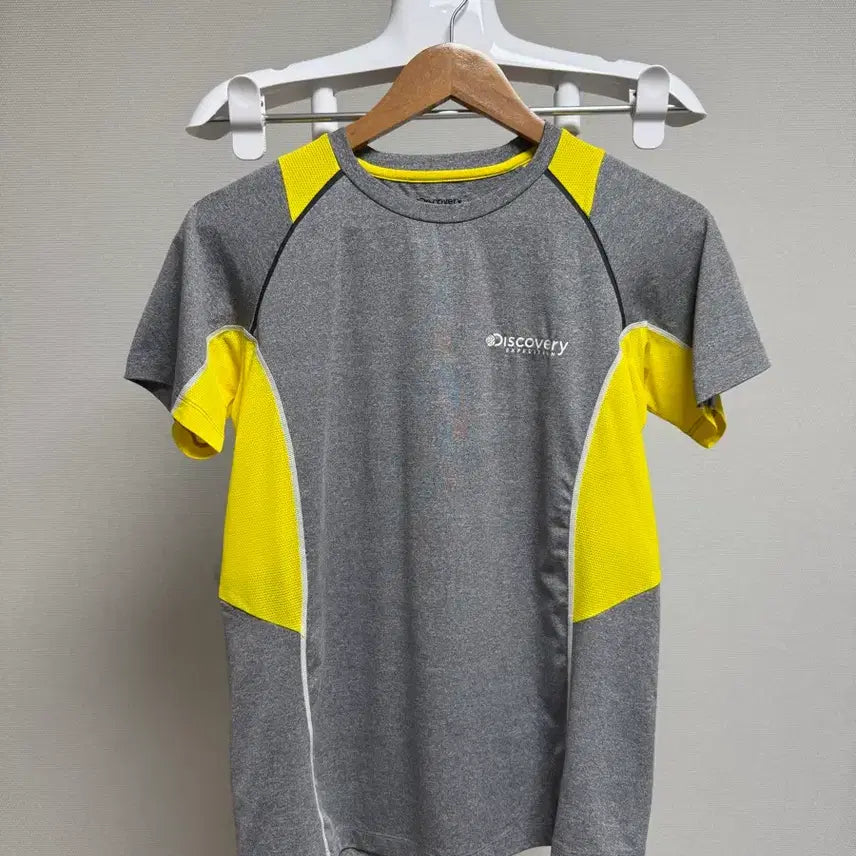 [BUNJANG] Discovery Women's Functional Half-Sleeve T-Shirt Size 95 / 디스커버리 여성 기능성 반팔티셔츠 95사이즈