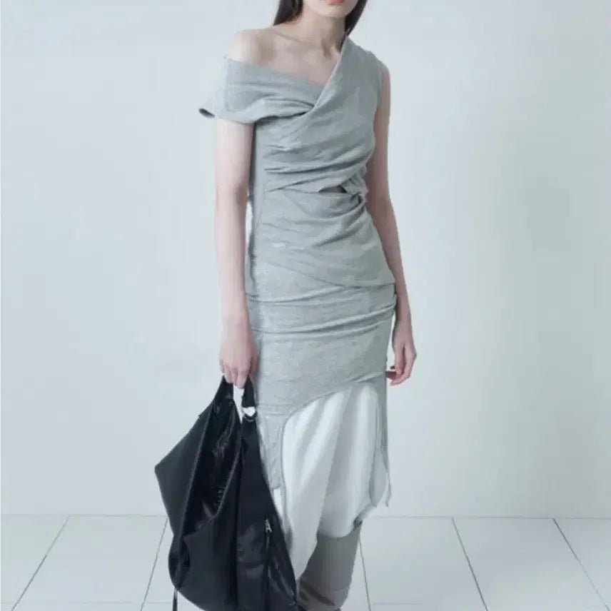 [BUNJANG] CERRIC Drape Sleeveless Top - Grey / CERRIC 세릭 드레이프 슬리브리스 그레이