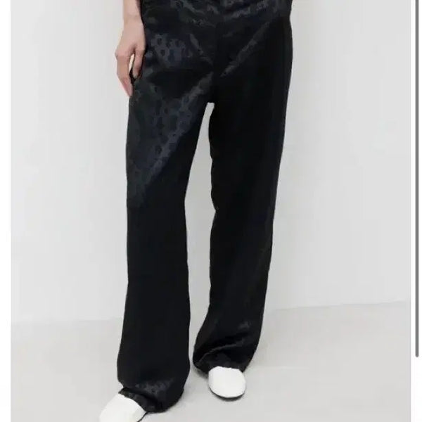 [BUNJANG] GBH Jacquard Straight Pants / 당배) GBH 26SS 자카드 스트레이트 팬츠 지비에이치