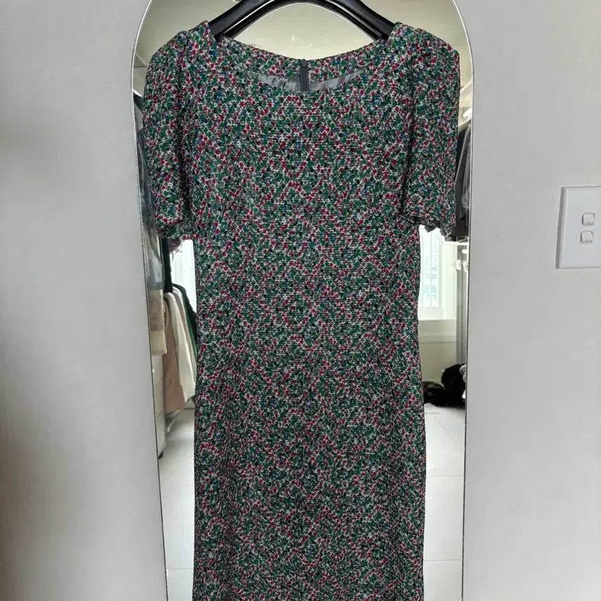 [BUNJANG] Polka Dot Slim Fit Mini Dress / 슬림핏 도트 미니 원피스