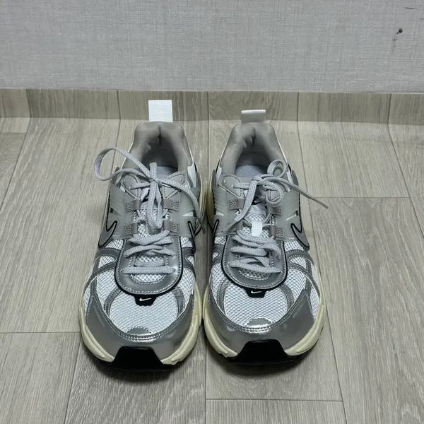 [BUNJANG] Nike V2K Running Shoes / 나이키 v2k러닝화 270팝니다