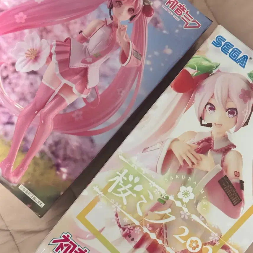 [BUNJANG] Sakura Miku 2021 & 2023 Figure Bundle Set / 사쿠라미쿠 피규어 일괄 판매