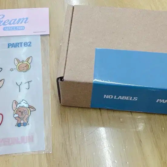 [BUNJANG] TXT Yeonjun Fan-Gifted Sealed Keycap Keychain & Tattoo Sticker Bundle Set / 투바투 연준역조공 미개봉 키캡키링&타투스티커